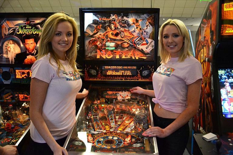 Hot girls and pinball | All Pinball | Pinside.com